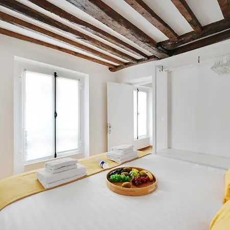 Amazing Duplex 2br Republique Magenta Paříž